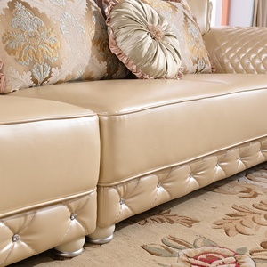 Juego de Sofás Seccionales de Esquina de Cuero Dorado y Madera de Estilo Francés de Lujo, Muebles para Sala de Estar - Product Image 4