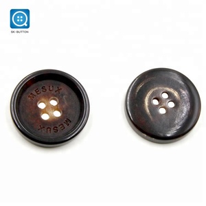 SK 40L Nút Xương Sừng Trâu Bò Thật Thiết Kế Cổ Điển 4 Lỗ - Product Image 4
