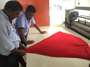 Công Nghiệp Vi Tính Maxi Váy Vải Đầm Dệt Vải <span class=keywords><strong>Pleating</strong></span> Making Machine 516 Giá - Product Image 5