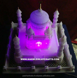 Taj Mahal en marbre blanc avec éclairage coloré - Product Image 1