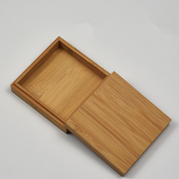 Petite boîte en bois avec serrure magnétique