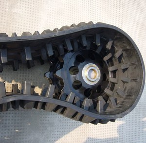 โหลดสนับสนุนล้อเฟืองขับล้อHagglunds BV 206