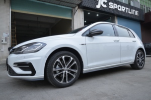 MK7.5 <span class=keywords><strong>R</strong></span> Jupes Latérales En Fiber De Carbone Extension pour VW <span class=keywords><strong>Golf</strong></span> <span class=keywords><strong>7</strong></span>.5 MK7.5 <span class=keywords><strong>R</strong></span>-<span class=keywords><strong>LINE</strong></span> 14-18 - Product Image 3