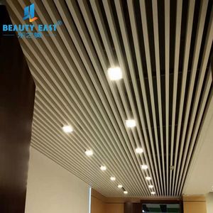 Controsoffitto Flessibile Ignifugo in Alluminio Metallo e <span class=keywords><strong>Legno</strong></span> per Decorazione Hall Hotel - Product Image 2