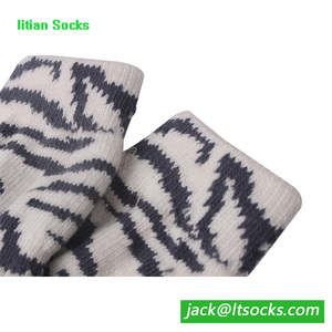 De moda de punto de productos <span class=keywords><strong>para</strong></span> mascotas de calcetines lindo mascotas zapatos calcetines <span class=keywords><strong>para</strong></span> perros gatos - Product Image 4