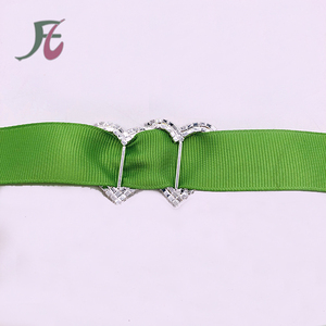 Venta al por mayor 55x45mm corazón plateado <span class=keywords><strong>dos</strong></span> filas <span class=keywords><strong>hebillas</strong></span> <span class=keywords><strong>de</strong></span> diamantes <span class=keywords><strong>de</strong></span> imitación al por mayor para fajas <span class=keywords><strong>de</strong></span> sillas <span class=keywords><strong>de</strong></span> boda - Product Image 6