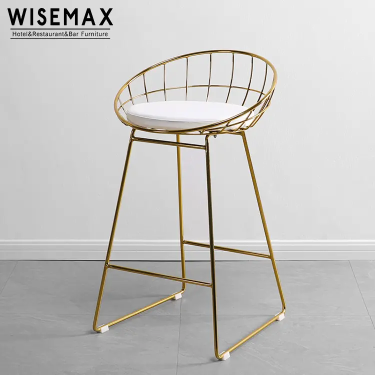 Commercio all'ingrosso di disegno semplice di colore oro di lusso in acciaio inox bar sedia con cuscino bertoia wire-frame sgabello da bar per hotel e club