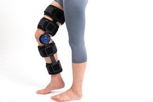 Medische Verstelbare <span class=keywords><strong>Articulatio</strong></span> <span class=keywords><strong>Genus</strong></span> Externe Rom Kniegewricht Fixer Orthopedische Scharnierende Knie Brace - Product Image 3