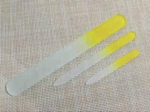 Verre trempé en douceur 3pcs grandes limes de vernis à <span class=keywords><strong>ongles</strong></span> de taille moyenne et petite dans une pochette en velours - Product Image 5