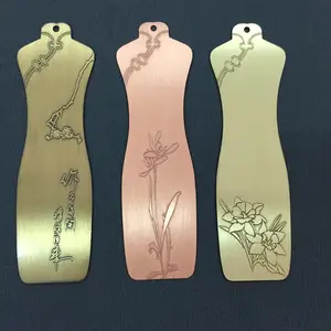 Marcapáginas de metal Cheongsam de corte láser imprimible gratis personalizado