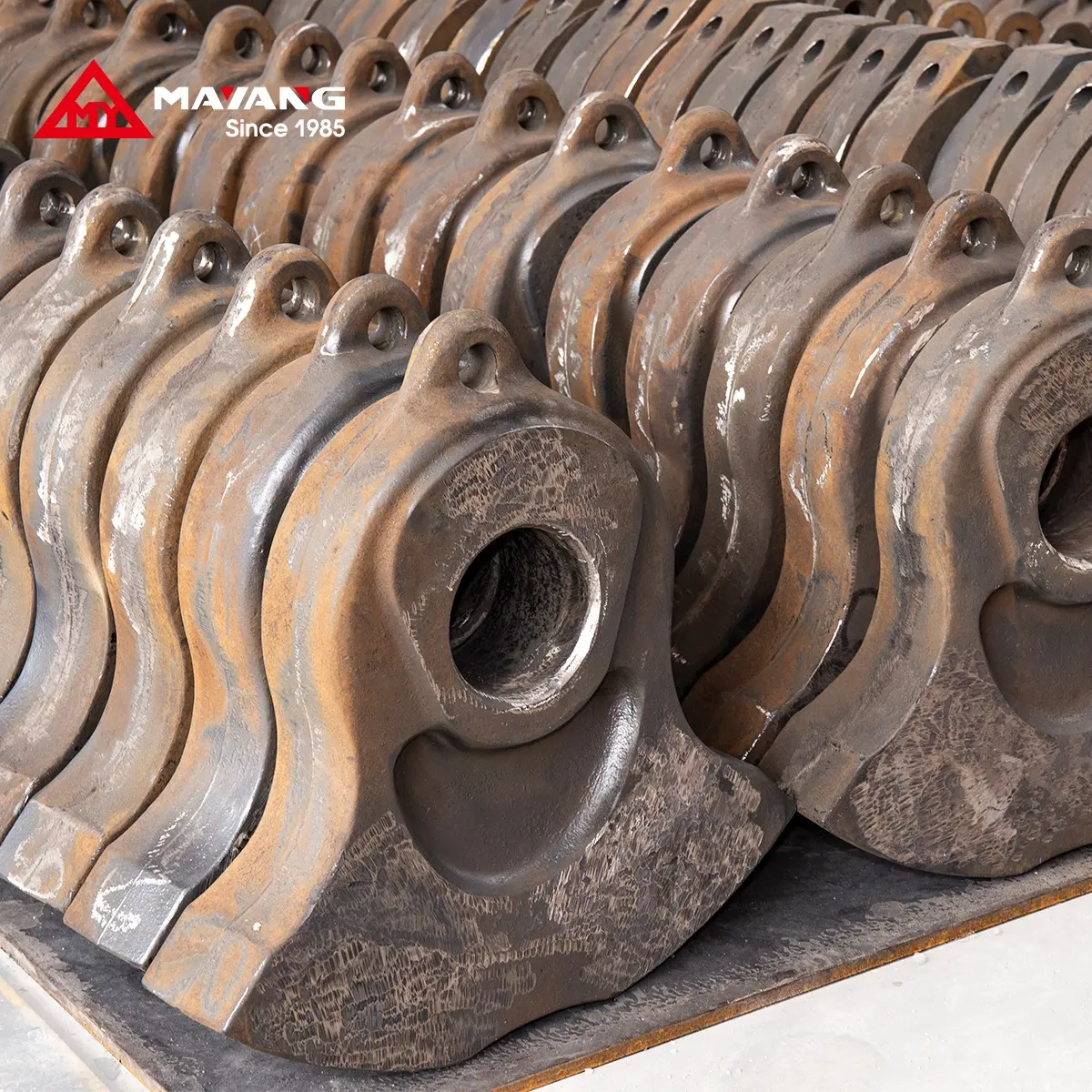 High quality Chrome stone Crusher Wear Parts and manganese steel casting alloy hammer of ZHEJIANG MAYANG