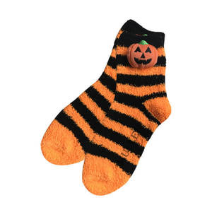 Calzini di Halloween per bambine - Calzini <span class=keywords><strong>a</strong></span> <span class=keywords><strong>righe</strong></span> peluche con motivo zucca - Product Image 1