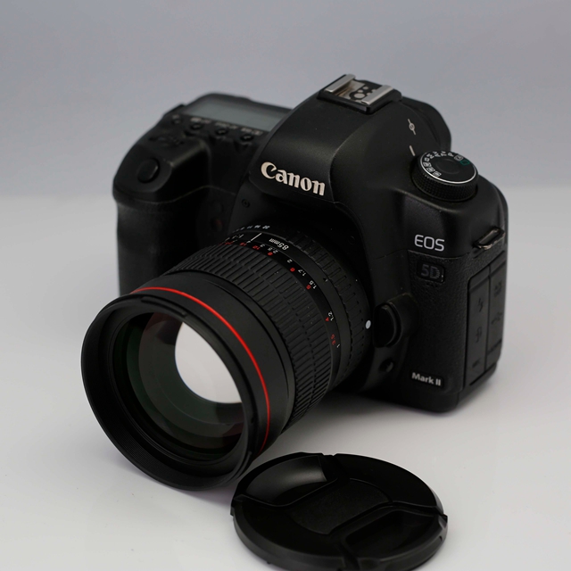Canon EOS 600D Entry Level DSLR with Advanced Features