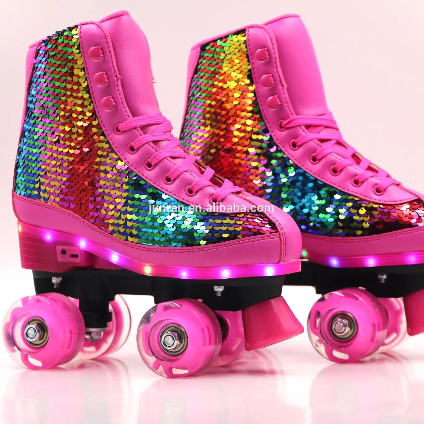 Factory Wholesale Patines Multi color Shinning Leather Quad Skate With Light Double Roller Skate Pile Vanilla Stickers