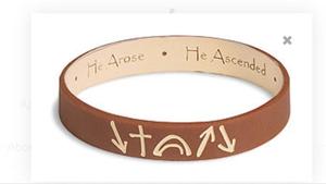 Bracelet en silicone avec peinture en spray personnalisée : <span class=keywords><strong>Il</strong></span> est venu, <span class=keywords><strong>il</strong></span> est mort, <span class=keywords><strong>il</strong></span> est ressuscité, <span class=keywords><strong>il</strong></span> a ascendé, <span class=keywords><strong>il</strong></span> reviendra - Product Image 4