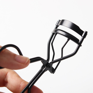 Makeup Black Metal <strong>Eyebrow</strong> Eyelash <strong>Curler</strong> With Tweezer - Product Image 3
