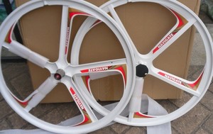 Ruota per <span class=keywords><strong>Mountain</strong></span> <span class=keywords><strong>Bike</strong></span> da 29 Pollici a 5 Razze in Magnesio per Bici da 29" - Product Image 6