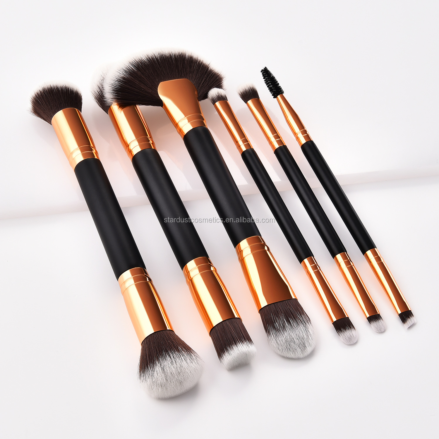 Высокого класса с двух сторон приемлемым настройки изготовленным на заказ логосом основа для макияжа лица make up Инструменты с двумя концами Кисть для макияжа