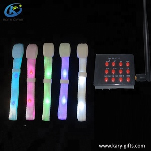 Venta al por mayor <span class=keywords><strong>Pulseras</strong></span> Regalo Control remoto Led Pulsera - Product Image 4