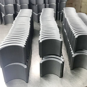 Hoge kwaliteit van Industriële Keramische arc vorm Magneet