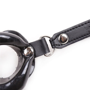 SM Strap-on in Gomma con Boccaglio a Labbra Sexy, Giocattoli Sessuali BDSM per Coppie - Product Image 5