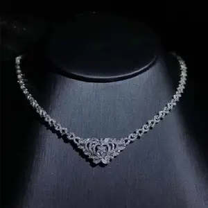 Châu Âu Hoàng Gia Sang Trọng Wedding Gemstone Jewelry 18K Vàng 2.2ct Tự Nhiên Kim Cương Trắng Vòng Cổ Cho Phụ Nữ