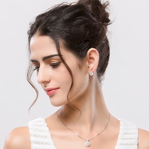 LUOTEEMI Bán Buôn Cổ Điển New 8 Mét Vòng Pha Lê Micro Pave Thiết Sang Trọng Thiết Kế Hình Học Bridal Jewelry Earrings Stud - Product Image 3