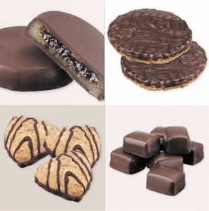 自動ケーキドーナツコーティングチョコレート製造機チョコレートエンロービングマシン販売ベルトコンベヤーチョコレート冷却トンネル