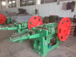 Machine pour la fabrication des ongles en fer, v, fonctionne en afrique du sud