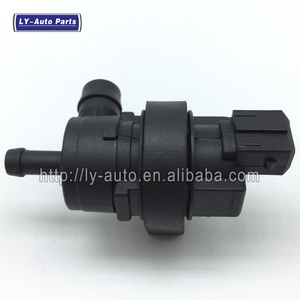 Vanne d'aération de reniflard de solénoïde de purge de bidon de vapeur de réservoir de carburant en gros pour BMW <span class=keywords><strong>E38</strong></span> E39 OEM 13901433603 - Product Image 1