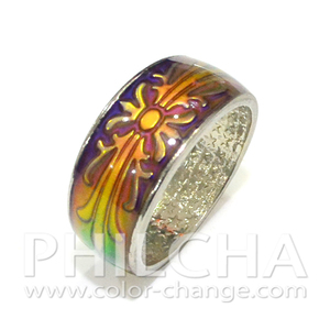 แหวนสายคาดกว้างทำจากสังกะสีผสมแฟชั่นสไตล์คลาสสิกเปลี่ยนสีได้พร้อมลวดลายราชวงศ์สำหรับทุกเพศ - Product Image 3