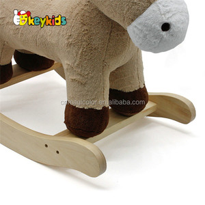 Commercio all'ingrosso migliori giochi al coperto donkey design in legno cavallo a dondolo peluche per i più piccoli W16D113 - Product Image 6