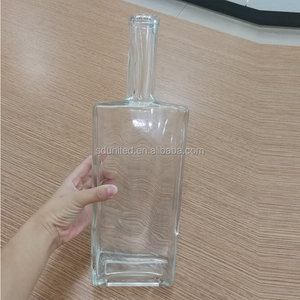 Botella de Licor de Vidrio Vacía Cuadrada y Plana de <span class=keywords><strong>1.75</strong></span> Litros para <span class=keywords><strong>Vodka</strong></span> - Product Image 2