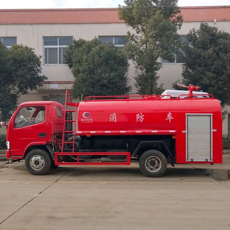 small 4x2 water fire rescue fighting truck