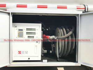 Camion-citerne à carburant Foton à prix réduit avec distributeur, 5000 litres, camion-citerne à huile diesel en vente - Product Image 5
