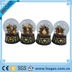 Polyresin perros del amor favores de la boda de encargo al por mayor barato globo de nieve - Product Image 2