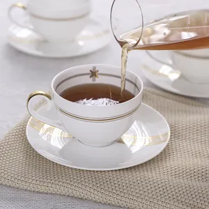 Tazas de café de lujo reales turcas, platillos, juego de tazas de té de porcelana de hueso fino para café doméstico