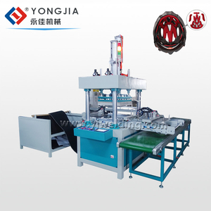 Macchina per Pressatura a Caldo di Imbottiture Interne in Schiuma per Caschi da Moto, Marca Yongjia, 5KW 380V, Nuova Condizione - Product Image 1