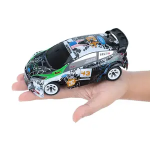 Wltoys K989 ad alta velocità 30 km/h scala 1:28 piccola auto giocattolo per bambini telecomandata