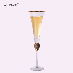 Çin fabrika zarif cam ve Stemware şampanya flüt kadehler şampanya bardakları "elmas" ve altın jant