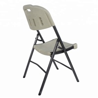 Table et chaises pliantes de jardin et d'hôtel en plastique blanc, durables, écologiques et modernes pour l'extérieur
