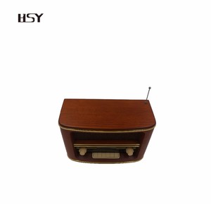 Réveil avec lecteur audio en bois, modèle <span class=keywords><strong>ancien</strong></span>, USB / BT - Product Image 6