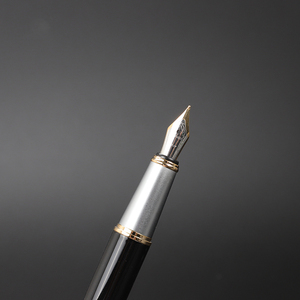 Stylo plume Dragon Fountain avec clip en forme de dragon gravé, stylo à encre décoratif avec pointe en iridium et anneau gravé - Product Image 6