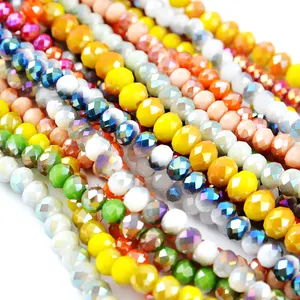 玻璃穆拉诺珠子，灯工作玻璃珠的珠宝制作