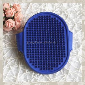 Peine de baño de animales de goma suave para perros de varios colores para masajear y acicalar con cinturón ajustable en la espalda - Product Image 5