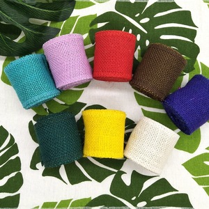 <span class=keywords><strong>Rouleau</strong></span> de toile de <span class=keywords><strong>jute</strong></span> de couleur naturelle 100% pour paquet de cadeau de fête de mariage 6 cm de large et 2 mètres de long - Product Image 2