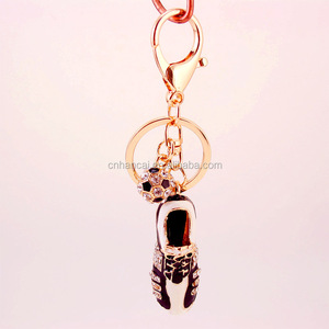 Crystal Voetbal Voetbal Schoenen Strass Sleutelhangers Voor Auto Purse Bag Gesp Hanger Sleutelhangers Sleutelhangers Vrouwen Gift - Product Image 4