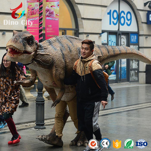 Atractivo traje de dinosaurio mecánico robótico realista para caminar