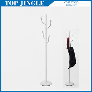 Perchero colgante de pie en forma de Y con 8 ganchos - Product Image 1