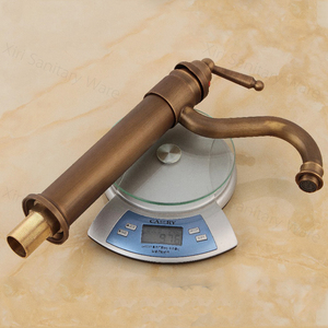 Rubinetto per Lavabo da <span class=keywords><strong>Bagno</strong></span> Classico in Ottone Anticato Montato sul Piano Miscelatore Acqua Calda e Fredda XR-GZ-8020 Vendita all'Ingrosso - Product Image 4